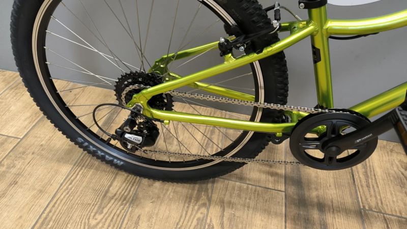 MRX Juno 24 SF lever zelený 2025