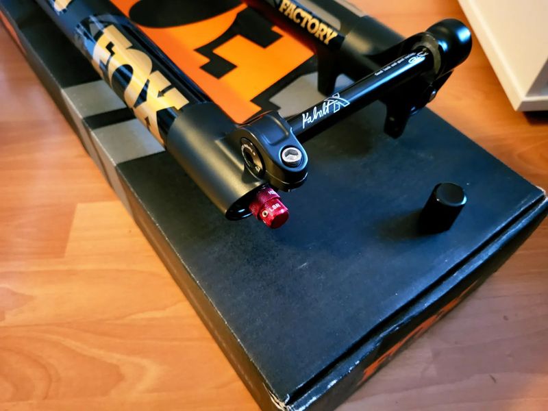 FOX Float 38 Factory Fit Grip2 VVC Evol Kashima 170mm 29" Gold 2025