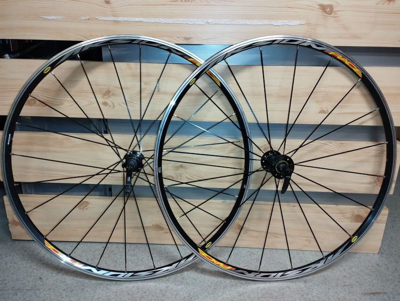 Mavic Aksium Race 28"