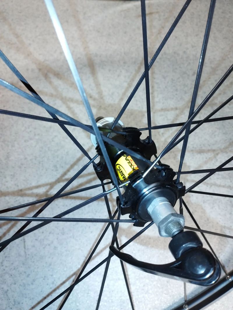 Mavic Aksium Race 28"