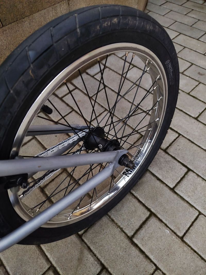 Wethepeople Nova 20"