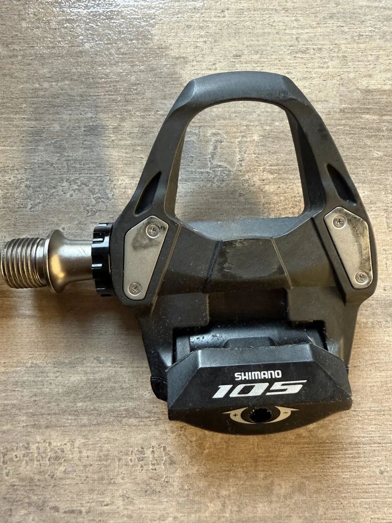 Pedály Shimano 105 + modré kufry