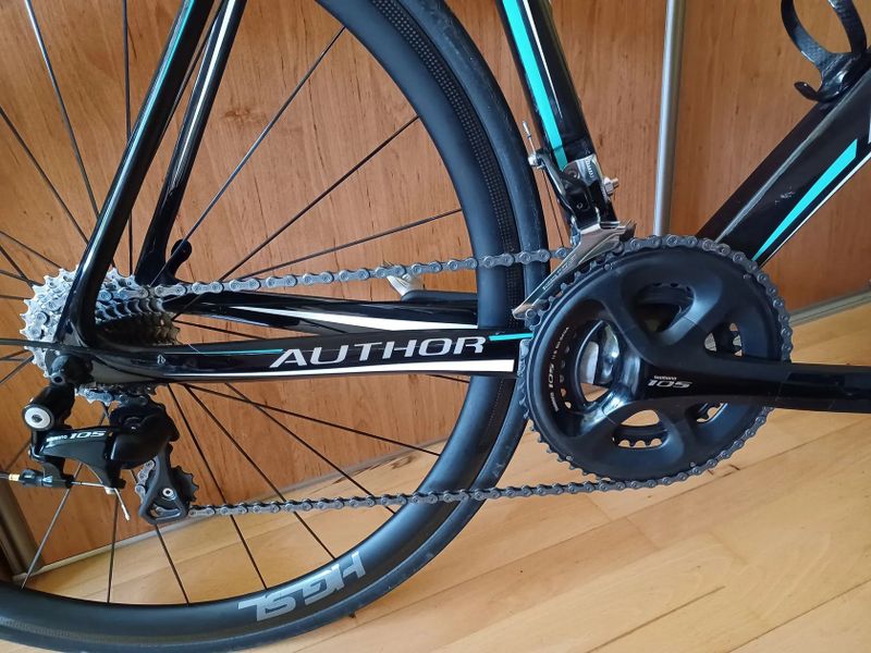 Prodam karbonové silniční kolo author charisma
