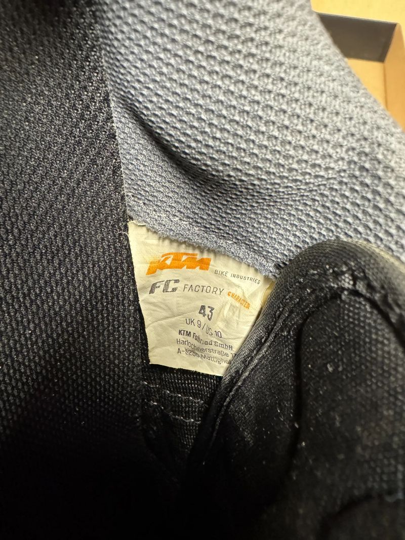 Cyklistické boty KTM MTB