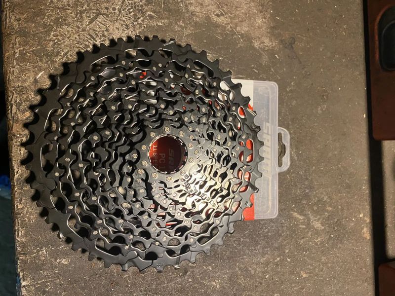 Nova kazeta sram i s retazem 