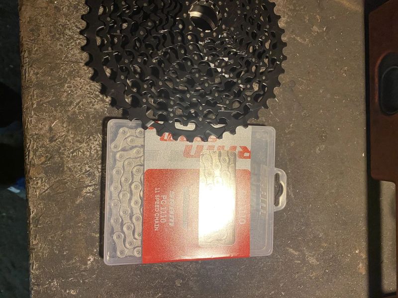 Nova kazeta sram i s retazem 