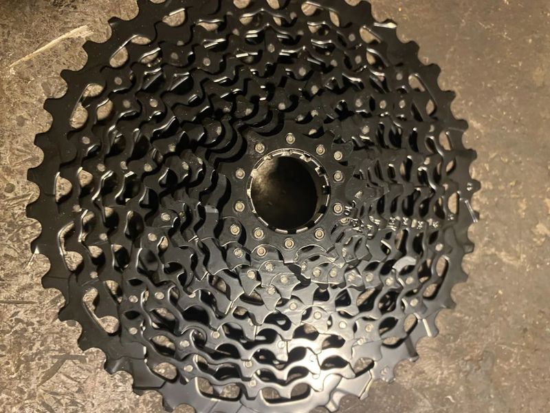 Nova kazeta sram i s retazem 