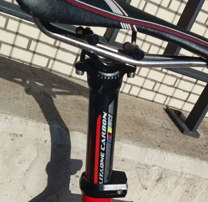 Hmotnost jen 9,5 kg / 6,0 kg, Carbon sedlovka + Karbon řidítka