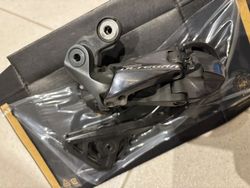 SHIMANO Ultegra Di2 RD-R8050 GS 11s (zlomená)