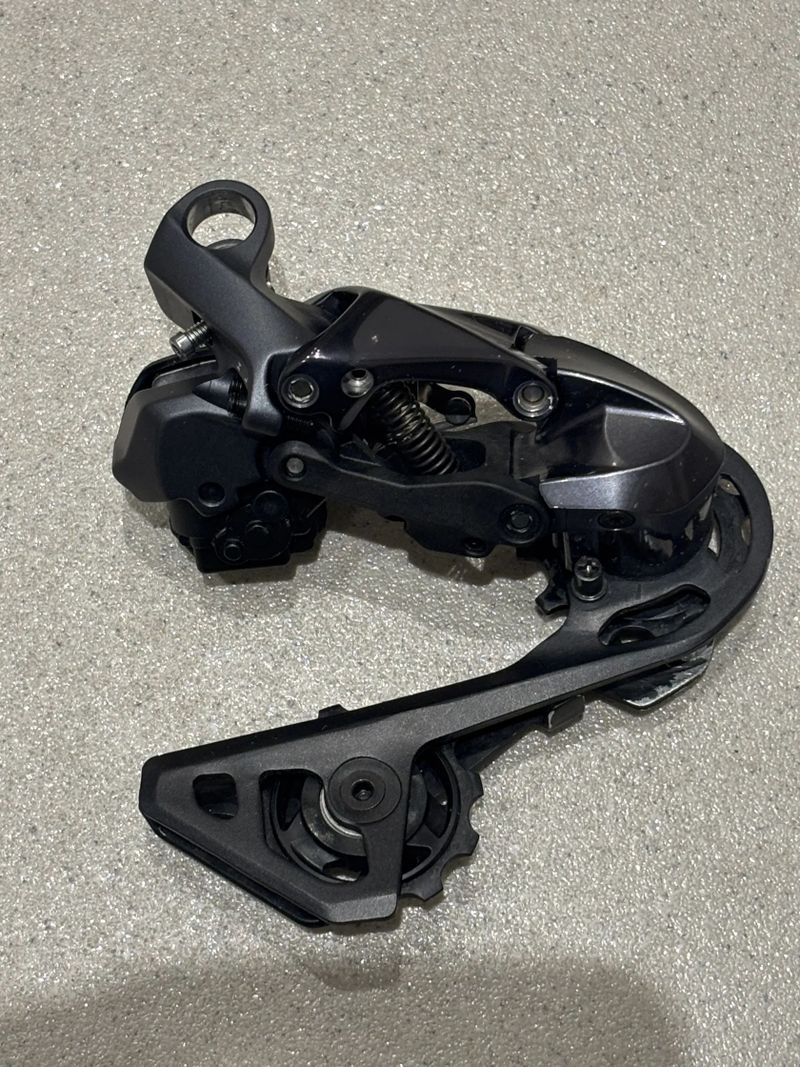 SHIMANO Ultegra Di2 RD-R8050 SS 11s (v záruce)