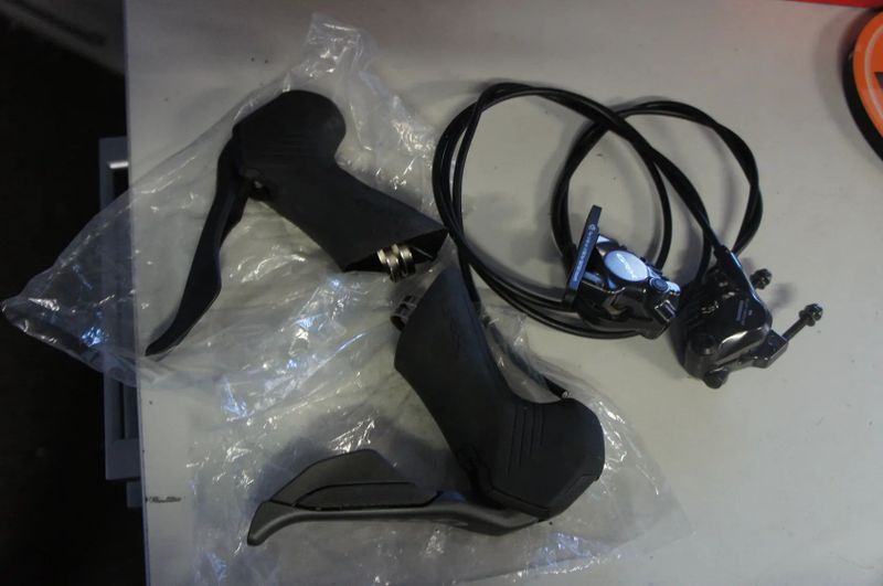  SHIMANO GRX ST-RX825 1x12 sp.