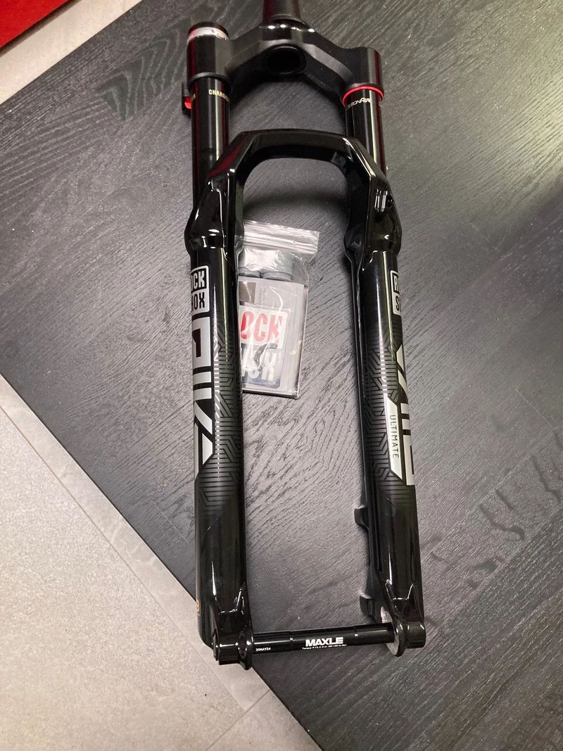 Nová vidlice rockshox Pike Flight Atendant 140mm