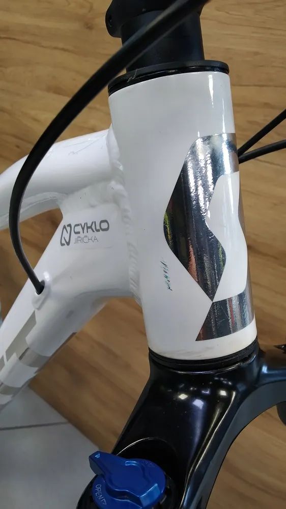 Scott Contessa Activ 30 vel.M/18"