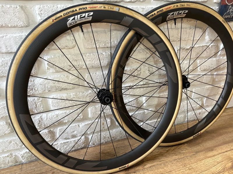 ZIPP 303 Firecrest Carbon tubeless ready , diskové