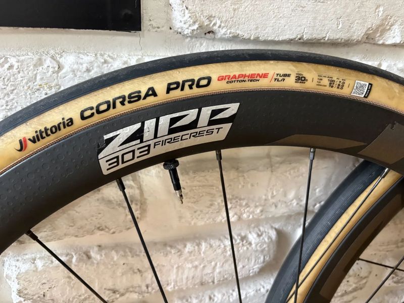 ZIPP 303 Firecrest Carbon tubeless ready , diskové