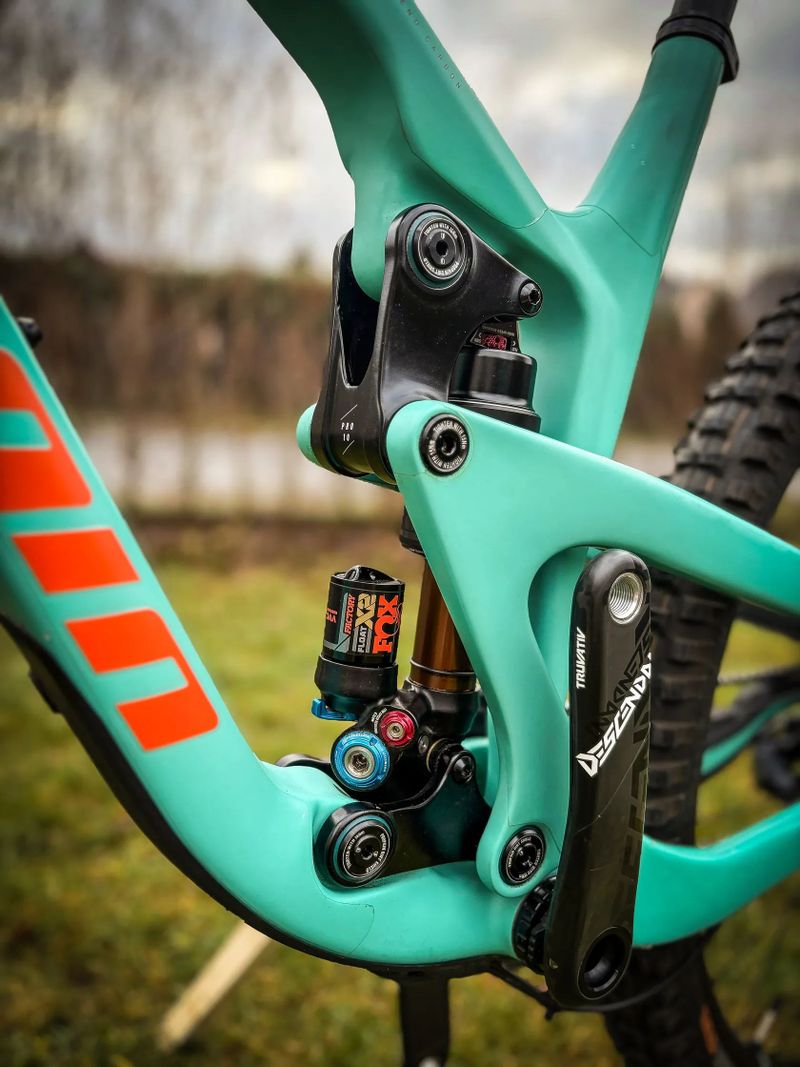 Propain Tyee CF, vel. L