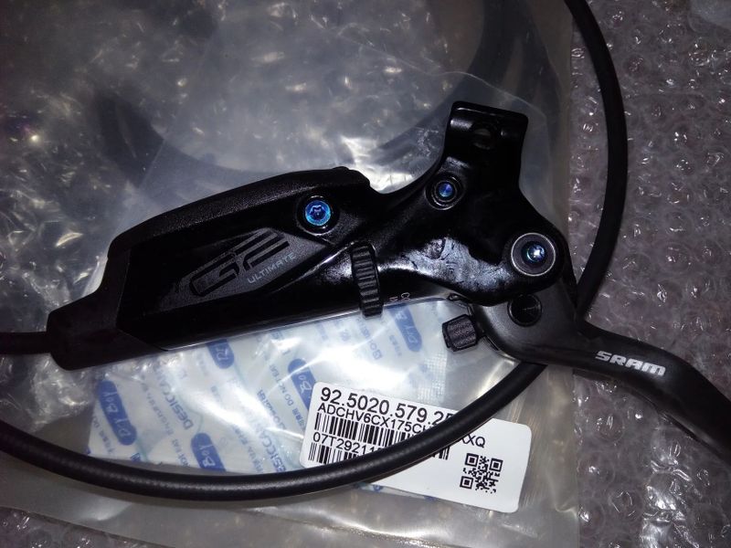 Nové brzdy SRAM G2 Ultimate Carbon Rainbow, 4 písty, P+Z