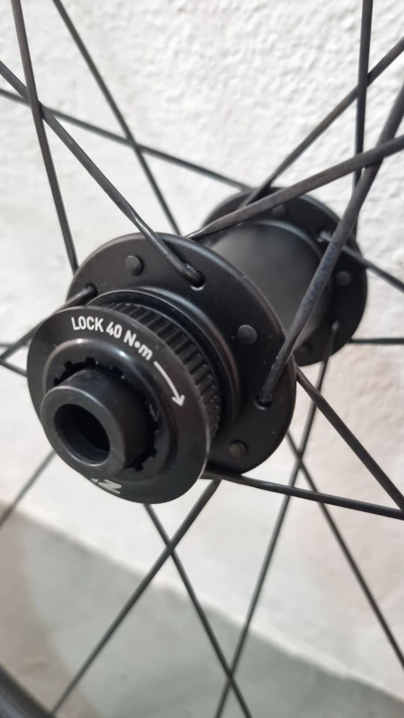 Zipp 303 SW (Senzor Tlaku!) | XDR | 1440g