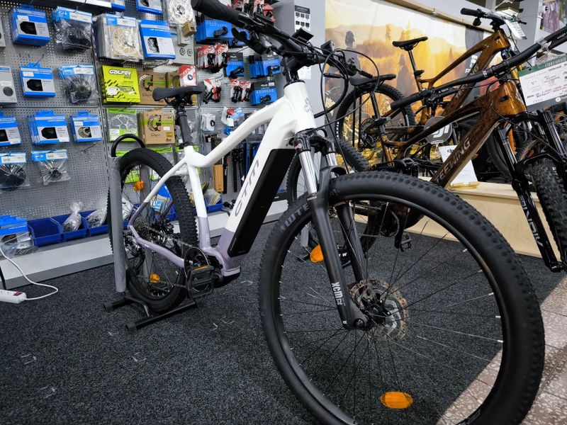 !TOP! CTM Ruby, vel. L, Bafang M500, baterie 720Wh, najeto 730km, záruka