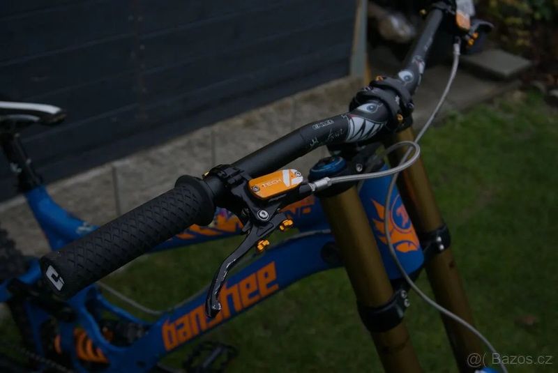 Banshee Bikes Banshee Legend