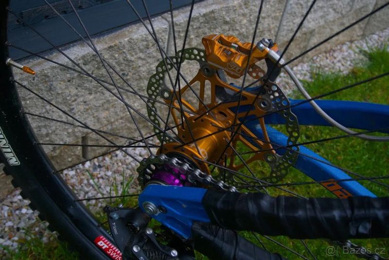 Banshee Bikes Banshee Legend