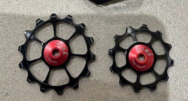 CEMA Oversized silniční hliníkové kladky pro SHIMANO 10/11s