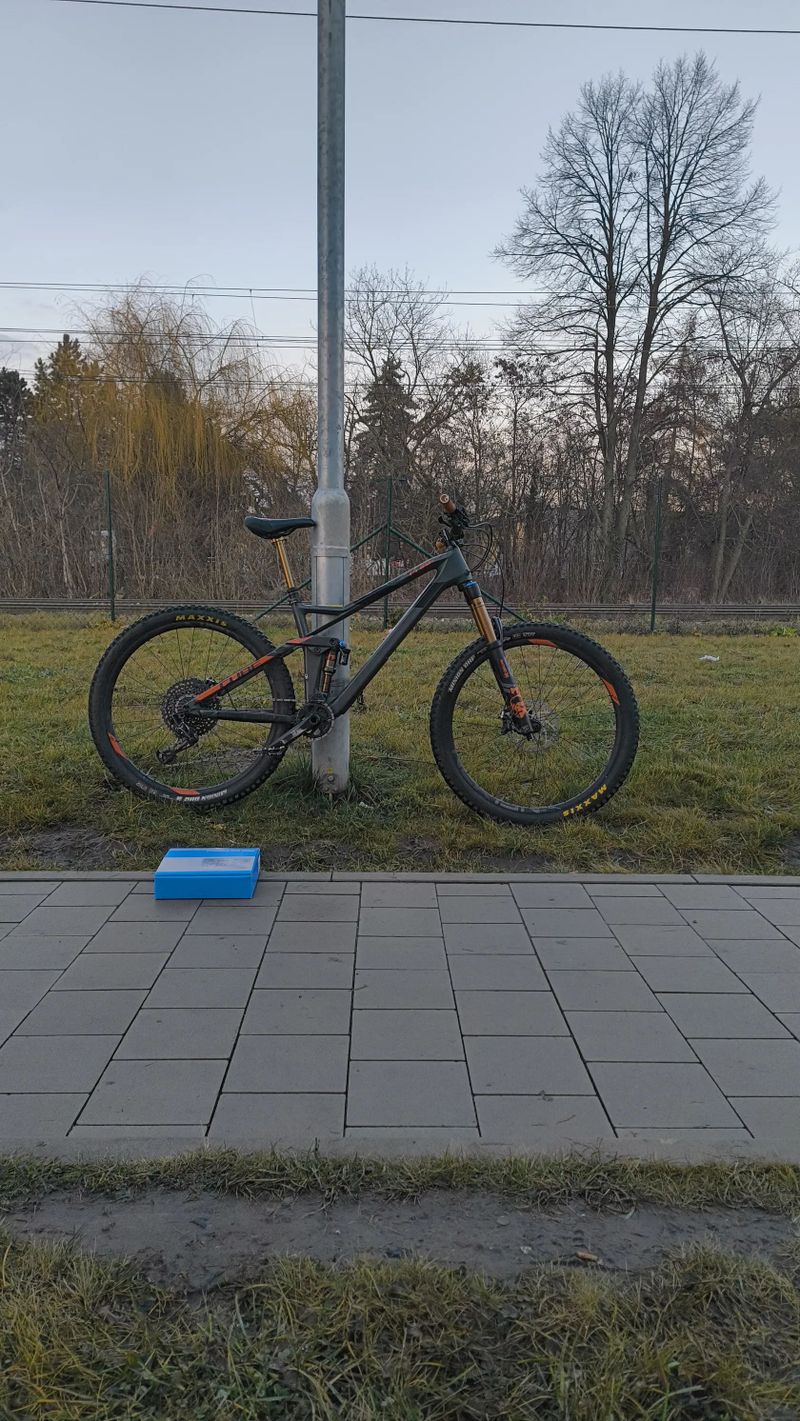 Cube Stereo 140 | FOX Factory komplet! 