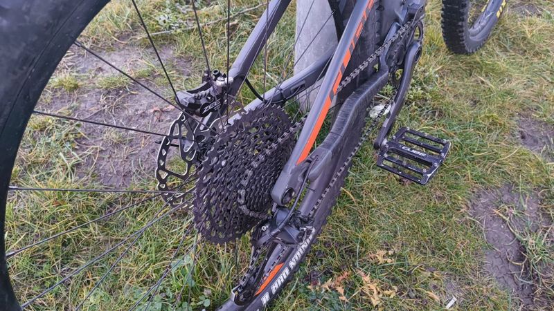 Cube Stereo 140 | FOX Factory komplet! 