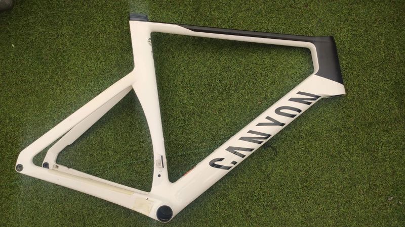 Rám Canyon Aeroad CF SLX R081 velikost XL k opravě