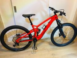 Trek fuel EXe 9.7 Lava [top stav ,carbon,Xt,Fox36...]