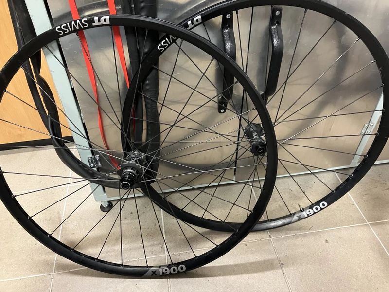 DT Swiss X1900