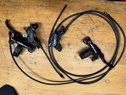 Shimano XT BR-M8220 sundané z nového kola s kotouči