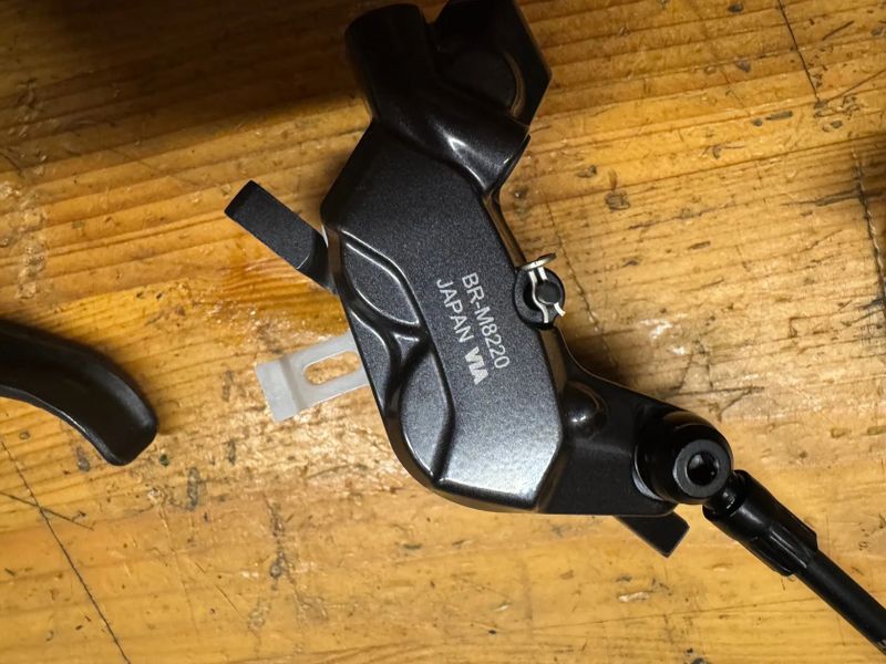 Shimano XT BR-M8220 sundané z nového kola s kotouči