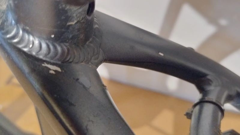 PELLS Thorr vel.M / 630 Wh / najeto 1632 km 