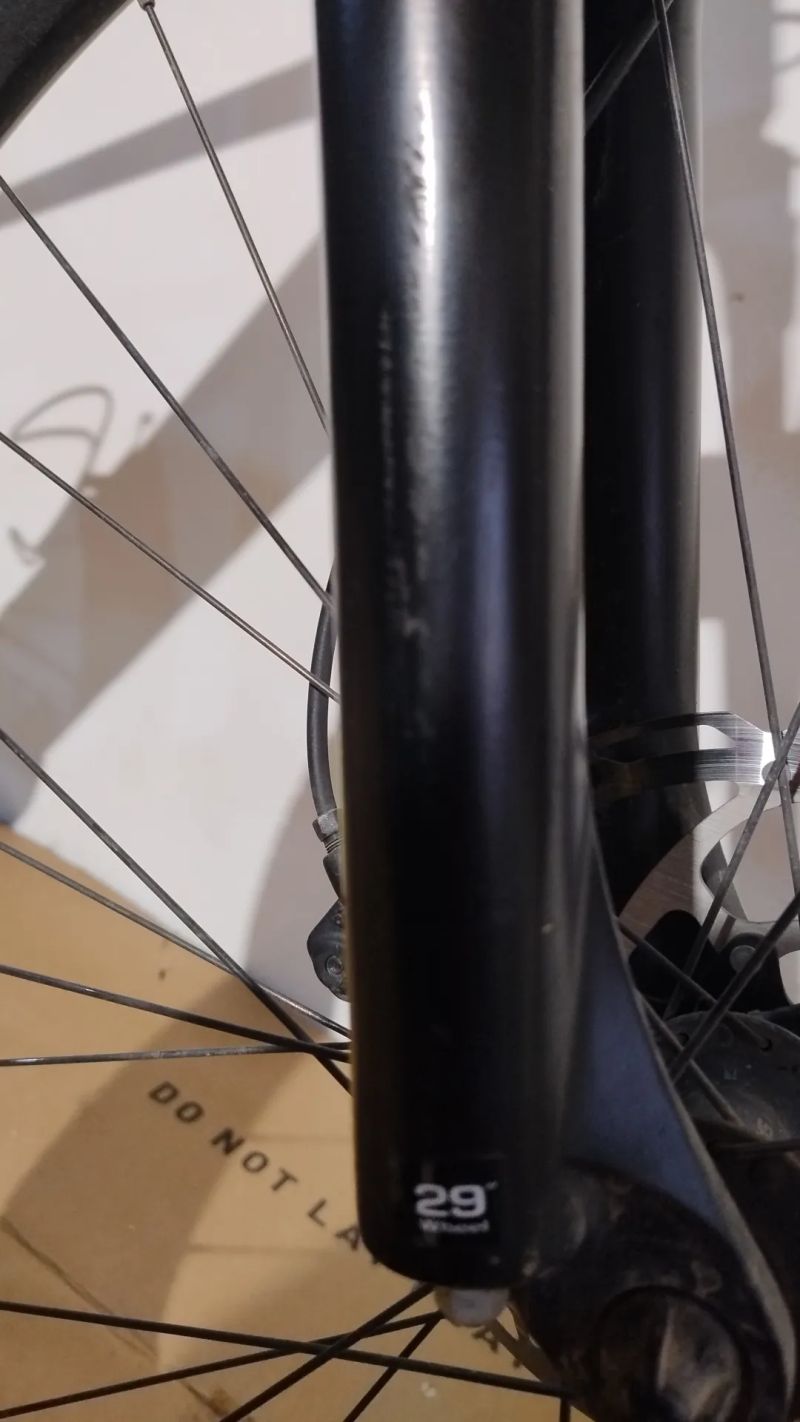 PELLS Thorr vel.M / 630 Wh / najeto 1632 km 