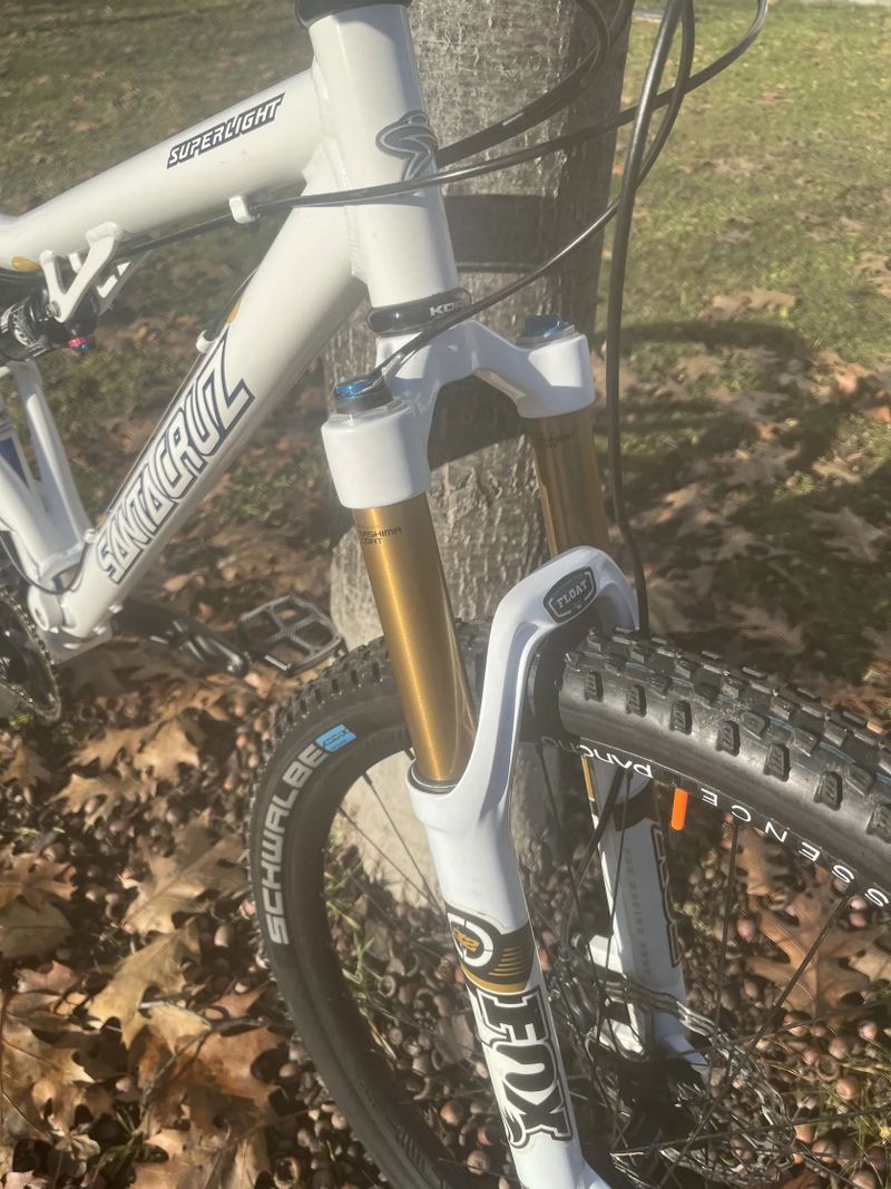 Santa Cruz Superlight