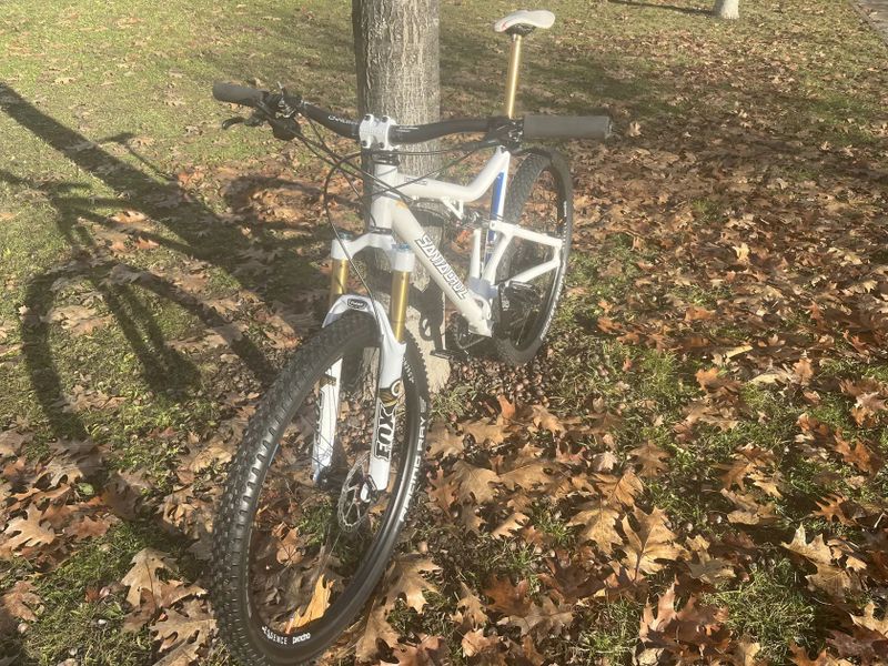 Santa Cruz Superlight