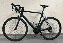 Canyon Ultimate CF SL, Stealth, Ultegra, DT Swiss 1400 Dicut Oxic