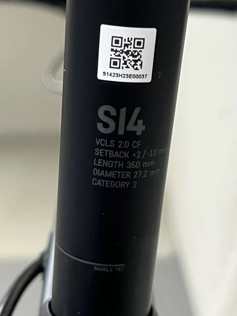 Canyon Ultimate CF SL, Stealth, Ultegra, DT Swiss 1400 Dicut Oxic