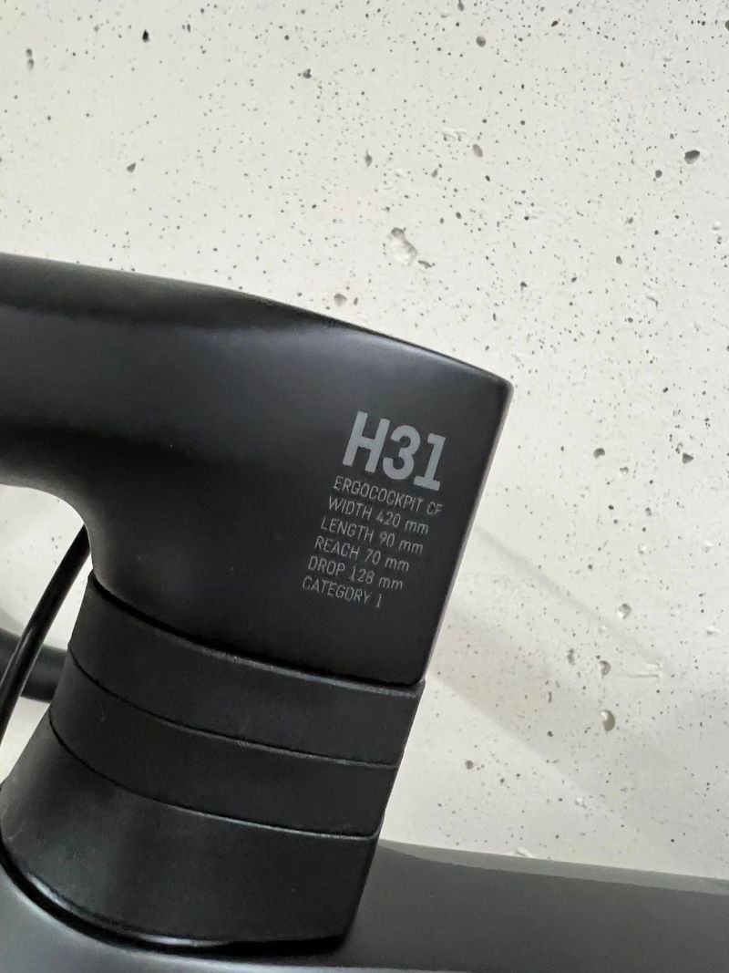 Canyon Ultimate CF SL, Stealth, Ultegra, DT Swiss 1400 Dicut Oxic