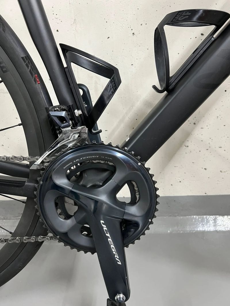 Canyon Ultimate CF SL, Stealth, Ultegra, DT Swiss 1400 Dicut Oxic