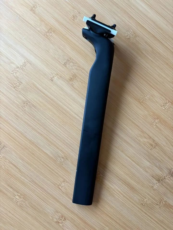 Cannondale karbonová sedlovka C1 v4 330mm 20mm offset