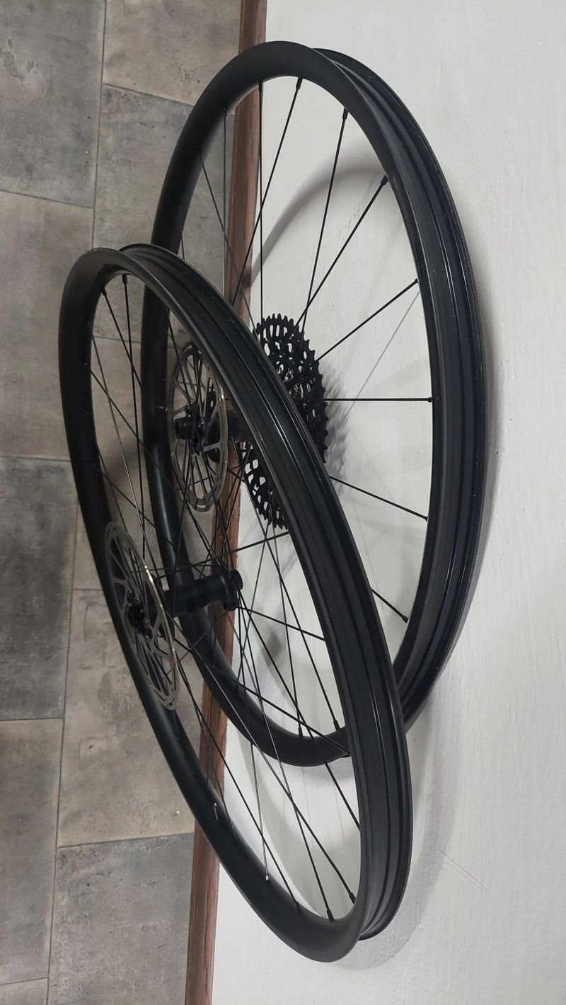 Bontrager Kovee Elite 30 TLR Boost 29