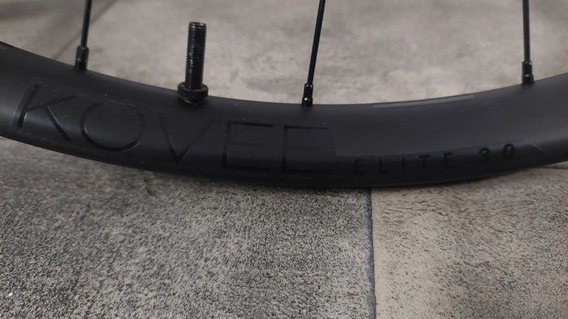 Bontrager Kovee Elite 30 TLR Boost 29