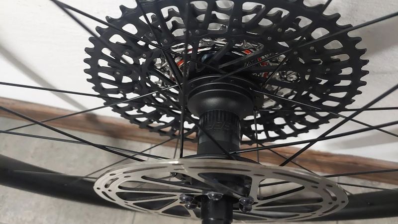 Bontrager Kovee Elite 30 TLR Boost 29