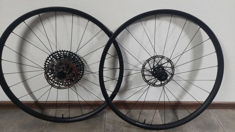 Bontrager Kovee Elite 30 TLR Boost 29