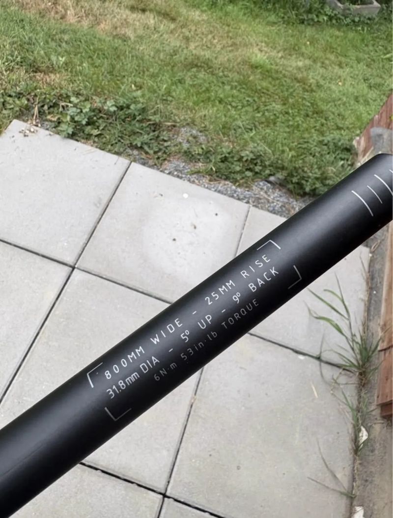 Karbonová řídítka Truvativ