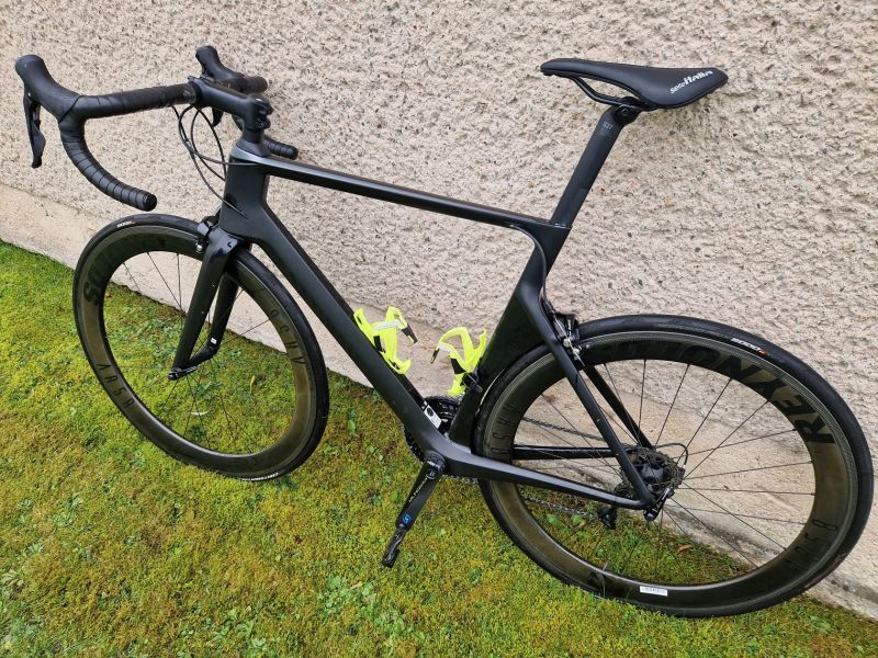 Canyon Aeroad CF SL 7, měřič výkonu Stages Power, size L