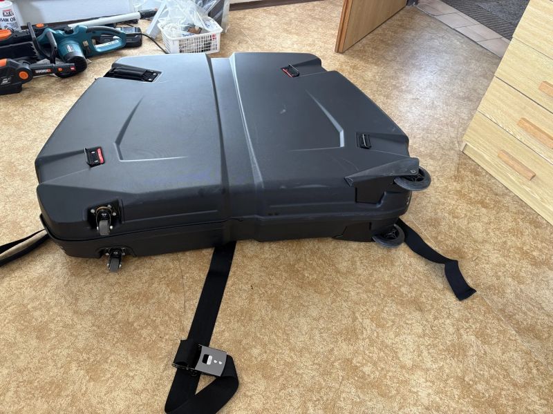 Prodám kufr do letadla B+W