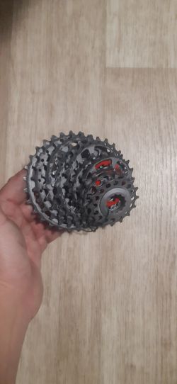 Prodám silniční kazetu, žákovské převody 16-27.